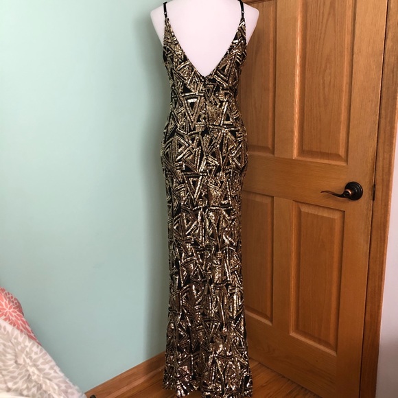 Black and Gold Geometric Sparkly Dress - Picture 2 of 5